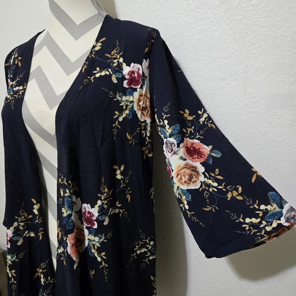 Navy Blue Kimono Duster Coverup with Floral Print Size Medium - Picture 4 of 10